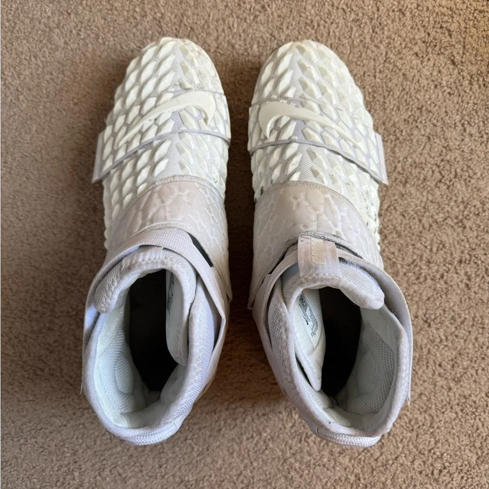 Nike Jordan Football Cleats - Picture 3 of 5